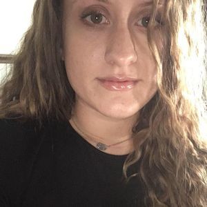 Meet your Posher, Caitlyn